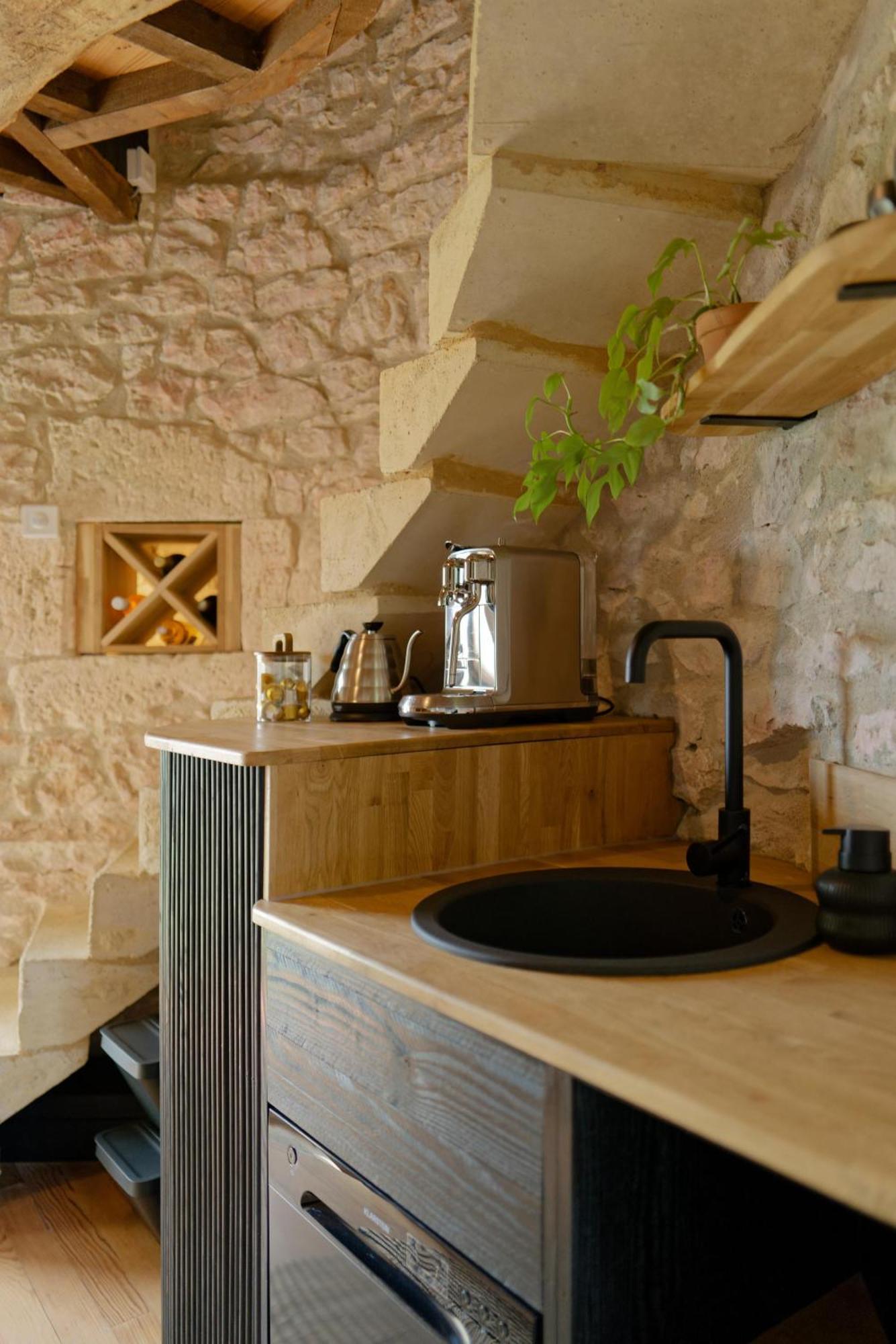 Loubes-Bernac Enchanting Windmill Retreat מראה חיצוני תמונה